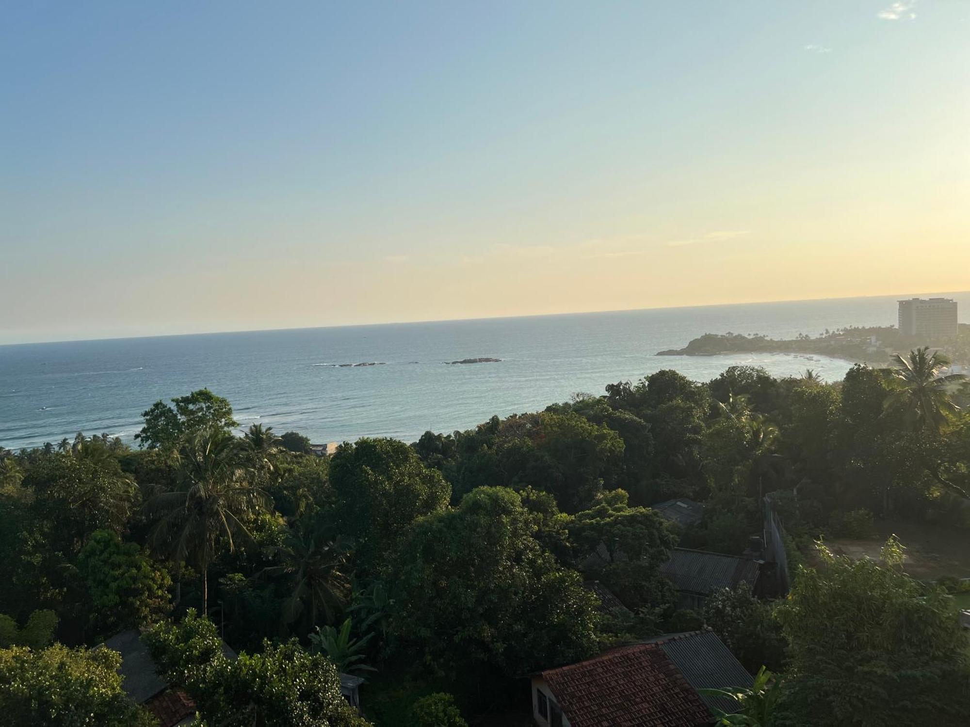Kapaliya Unawatuna Bagian luar foto